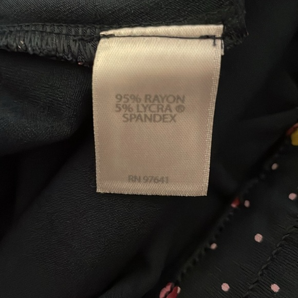 3 for $25! J Jill navy blue Floral Print Women's Skirt, size‎ XS - Picture 4 of 4